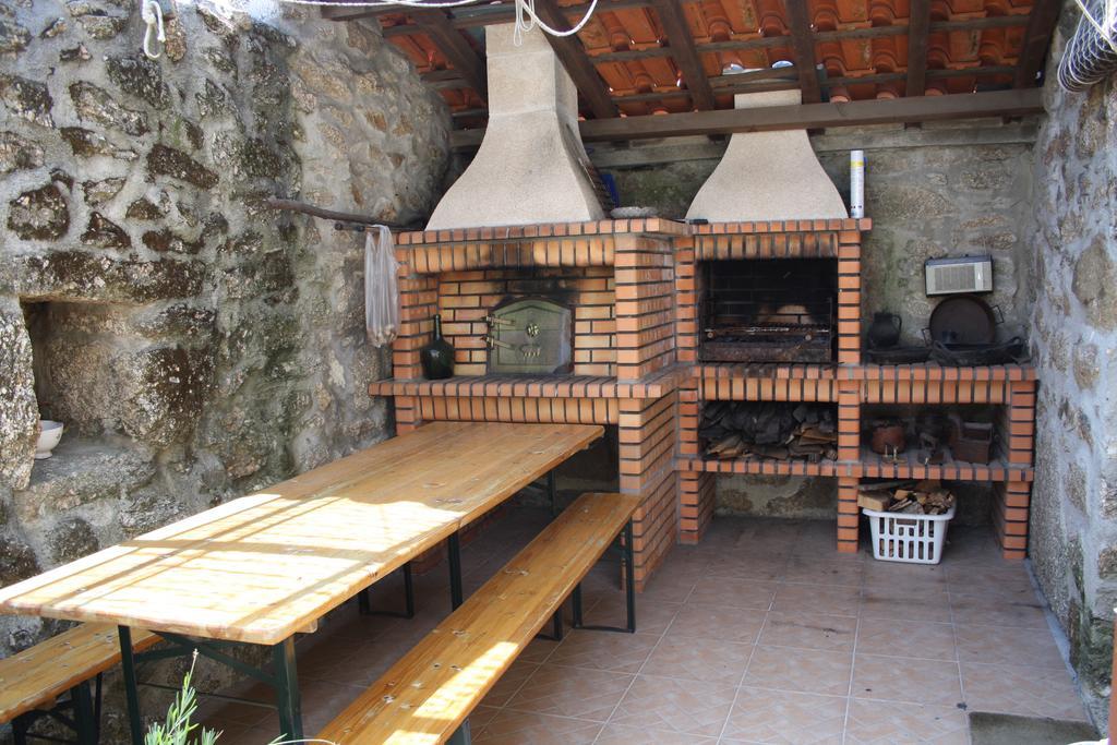 Villa Casa De Pedra à Viseu Extérieur photo